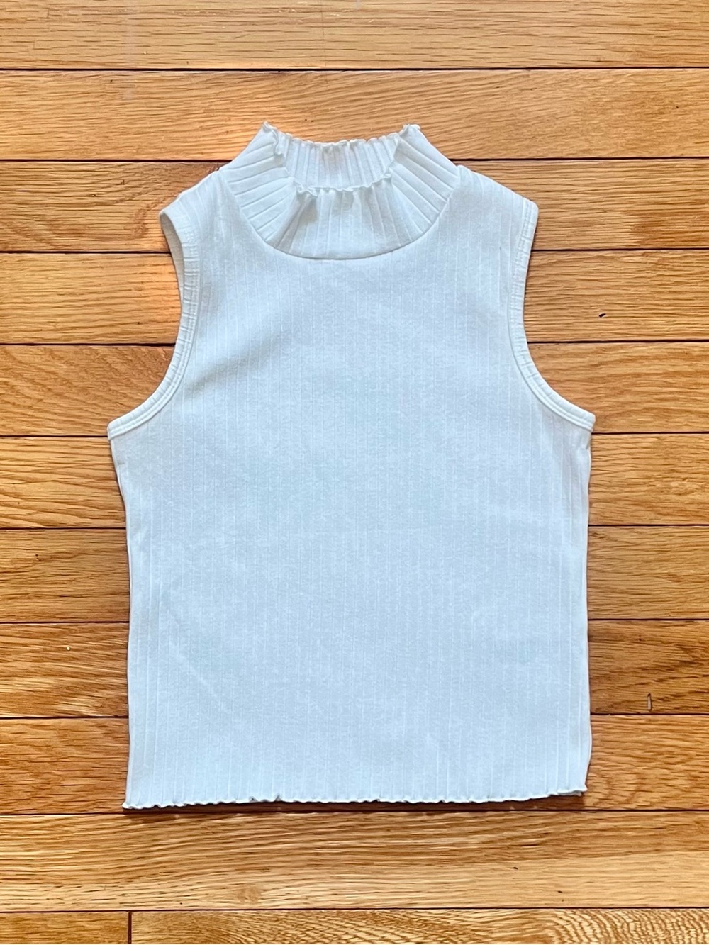💕Art class Off White Ribbed Mock-Neck Sleeveless Tank!